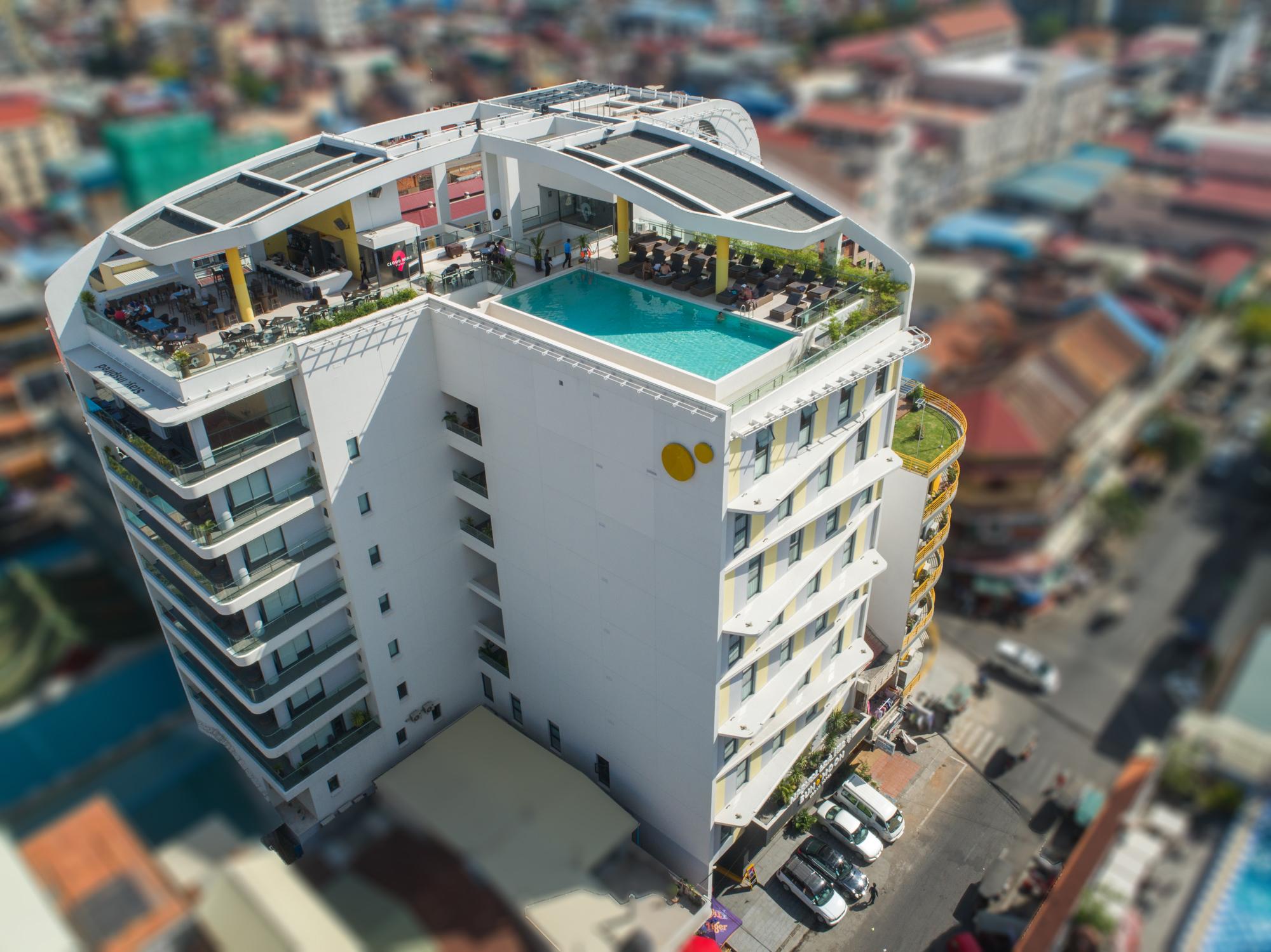 Sun & Moon, Urban Hotel Phnom Penh Exterior foto